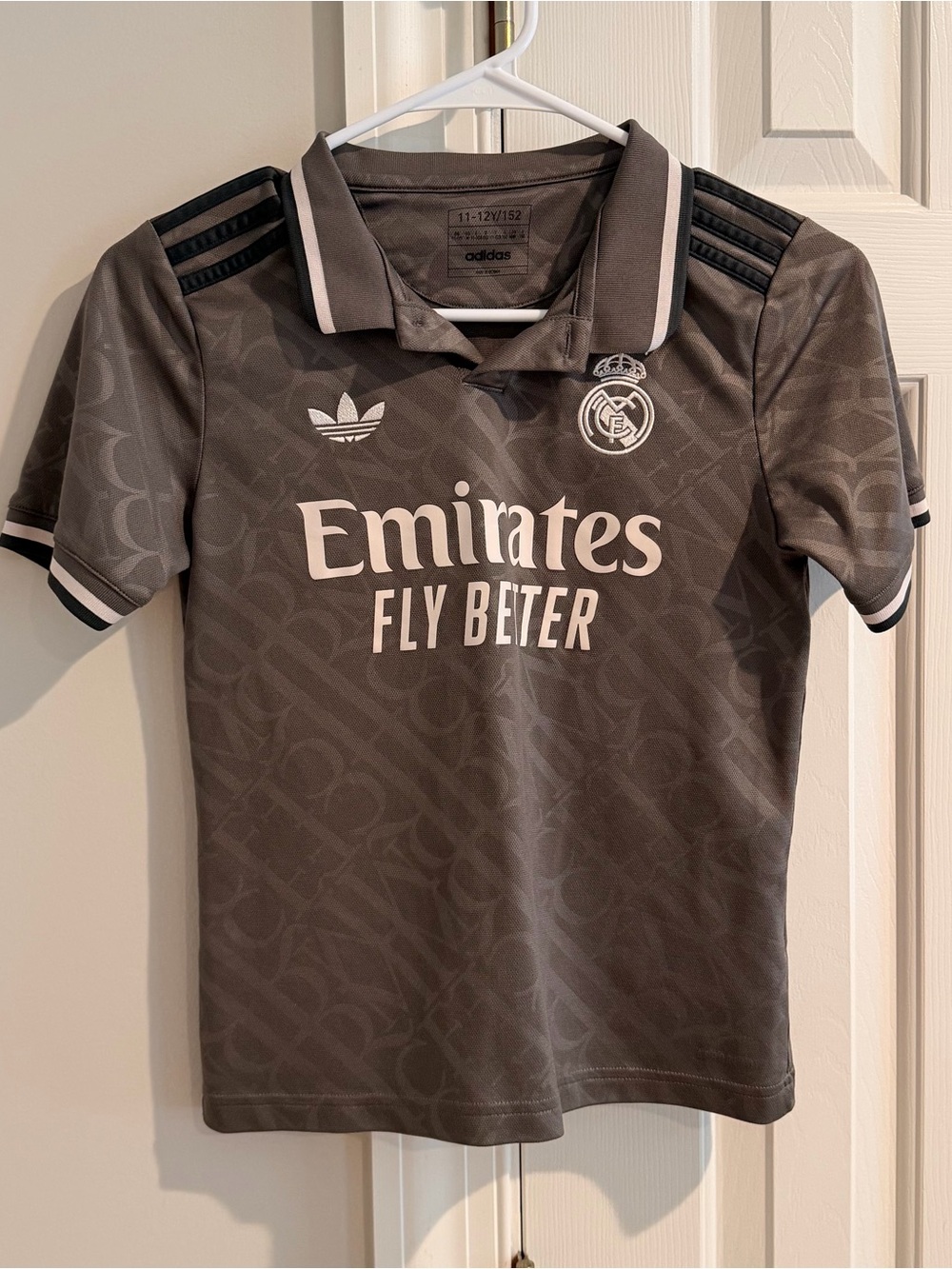 Adidas Real Madrid Tchouameni #14 Youth Soccer Jersey 11-12Y